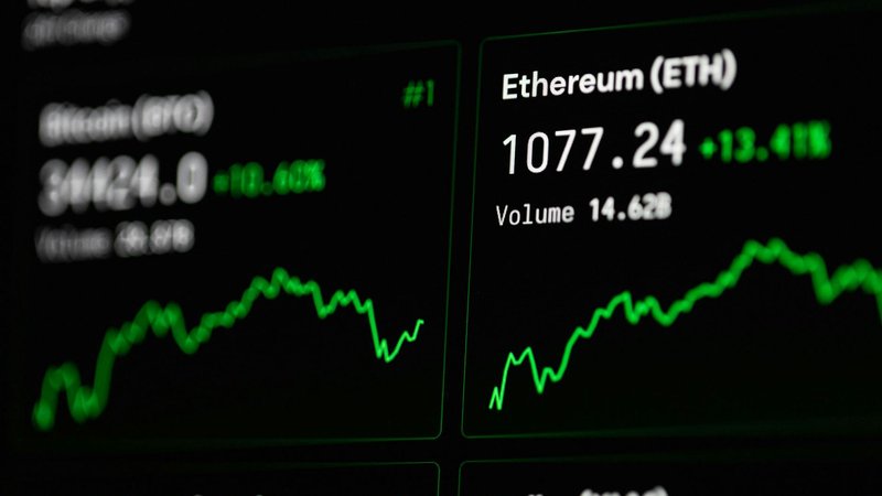 A transparent scorecard removes hype from coin selection.