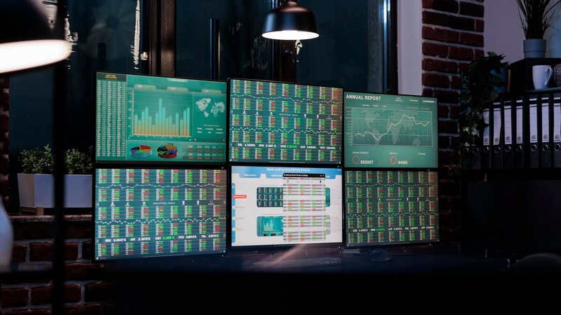 The Bybit futures trading interface showing order book, chart, and position panel