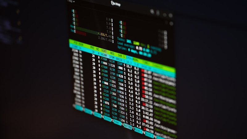 Perpetual futures interface showing leverage selector, liquidation price, and funding countdown