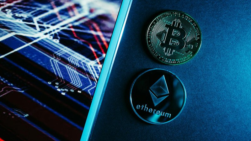 ETH perpetual futures trading interface showing order book, funding rate, and leverage settings